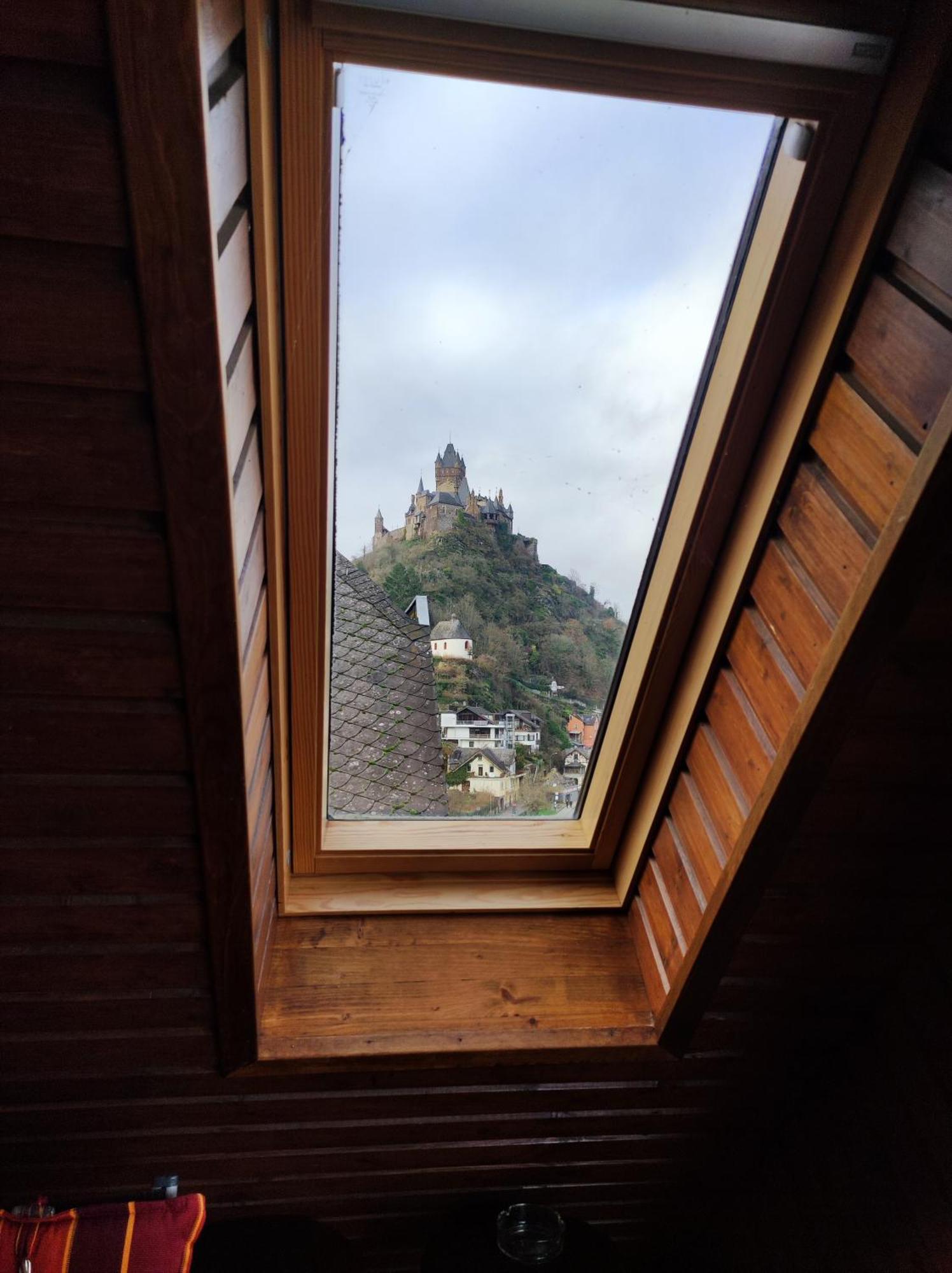 Panorama Oase Ferienwohnung Mit Blick Auf Mosel Und Reichsburg Cochem Exteriér fotografie